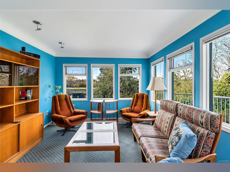 4186 Blenkinsop Road, Saanich, BC, V8X 2C4 - 2