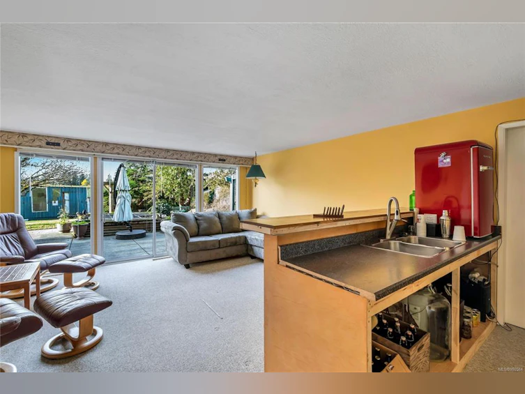 4186 Blenkinsop Road, Saanich, BC, V8X 2C4 - 29