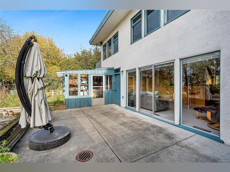 4186 Blenkinsop Road, Saanich, BC, V8X 2C4 - 31