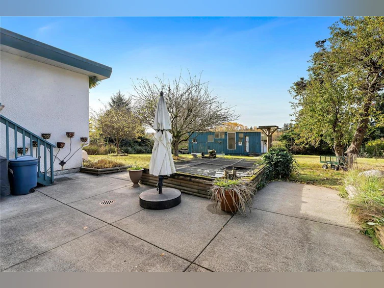 4186 Blenkinsop Road, Saanich, BC, V8X 2C4 - 32