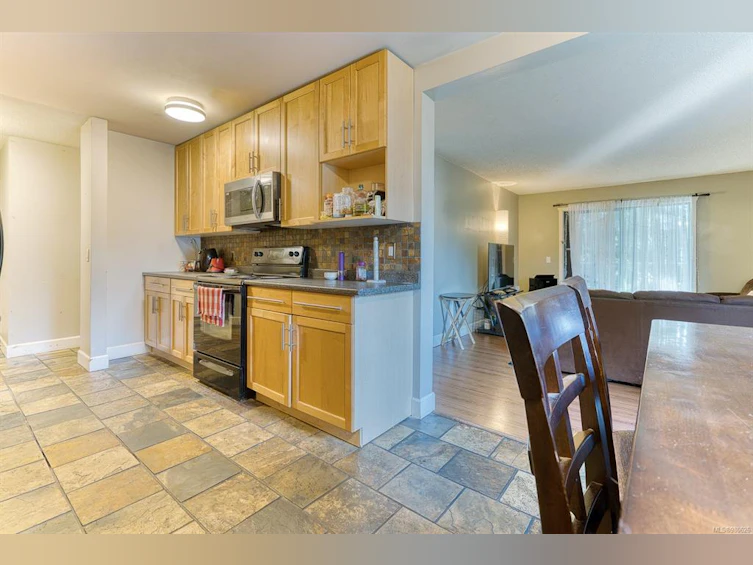 203-4720 Uplands Drive, Nanaimo, BC, V9T 4S7 - 14