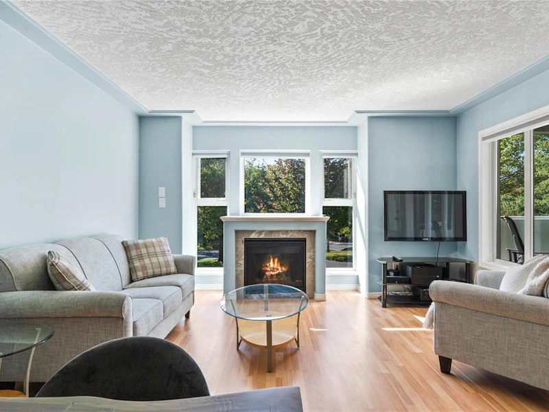 215 - 400 Dupplin Road, Victoria BC V8Z 1B7