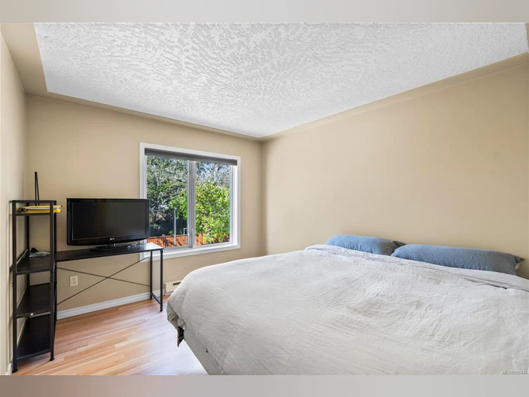 215-400 Dupplin Road, Saanich, BC, V8Z 1B7 - 17