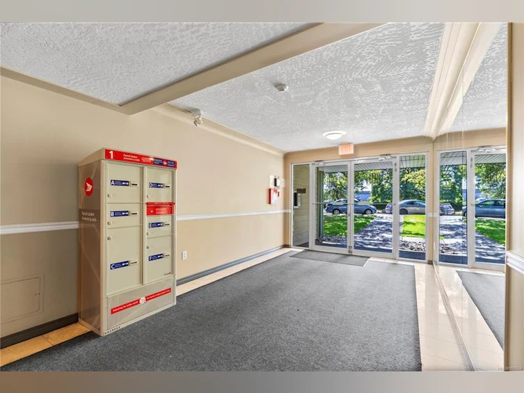 215-400 Dupplin Road, Saanich, BC, V8Z 1B7 - 25