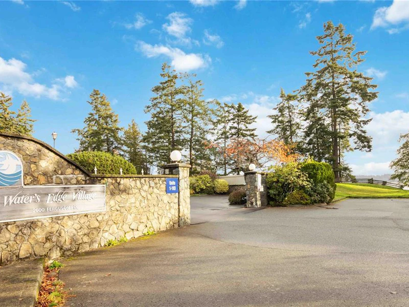 2 - 2600 Ferguson Road, Central Saanich BC V8M 2C1
