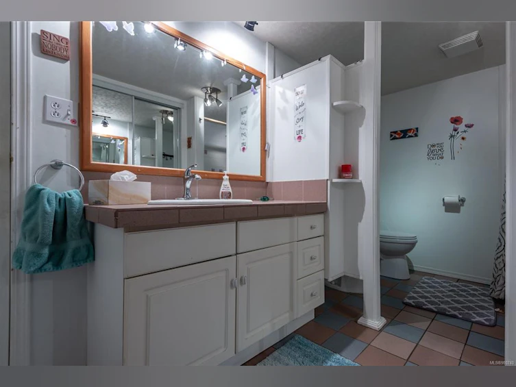 658 Maple Road, Quadra Island, BC, V0P 1H0 - 29