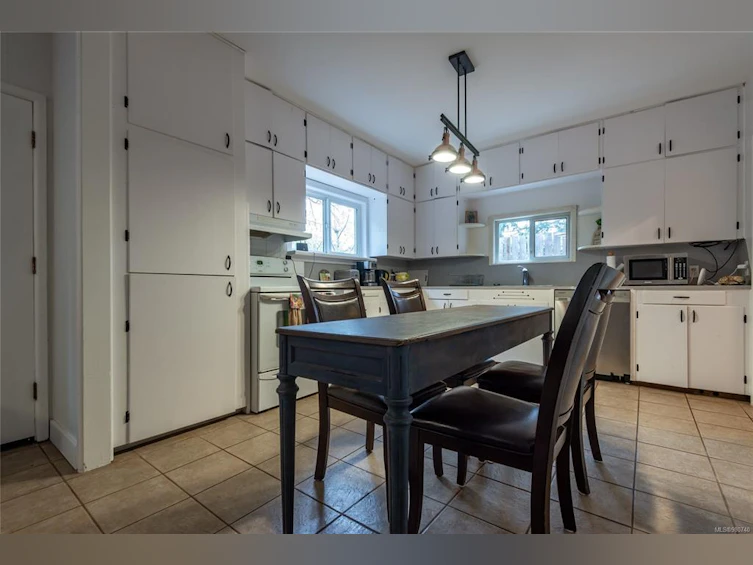 658 Maple Road, Quadra Island, BC, V0P 1H0 - 47