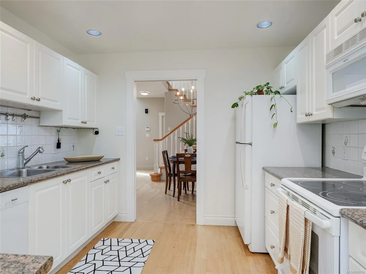 102-530 Marsett Place, Saanich, BC, V8Z 7J2 - 7