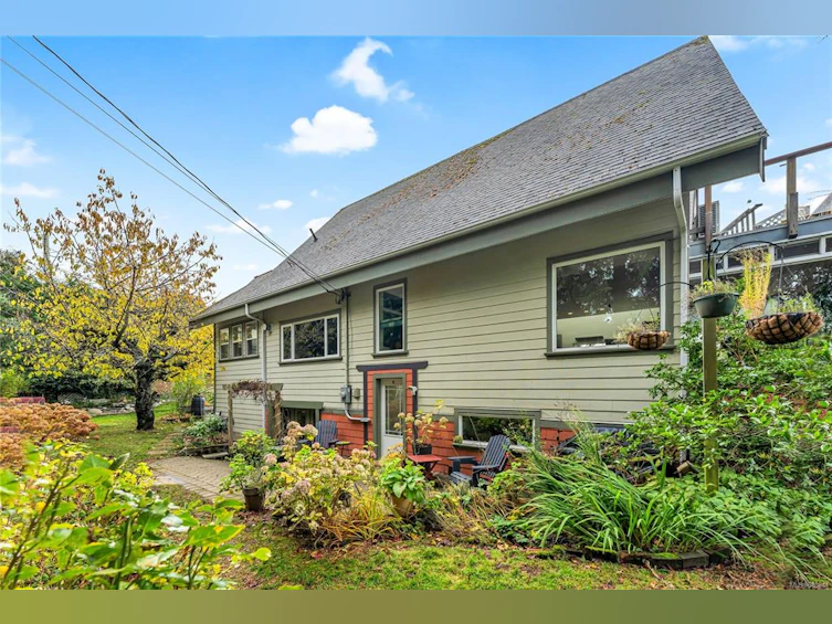 2648 Wentwich Road, Langford, BC, V9B 3N7 - 2