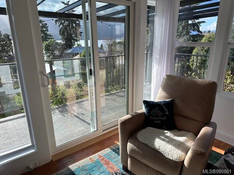 10668 Cedar Drive, Youbou, BC, V0R 3E0 - 6