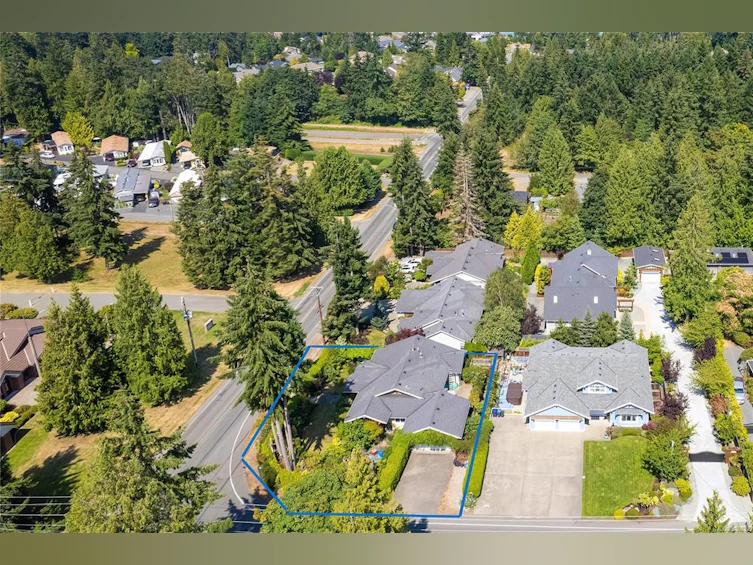 598 Arbutus Street, Qualicum Beach, BC, V9K 1K6