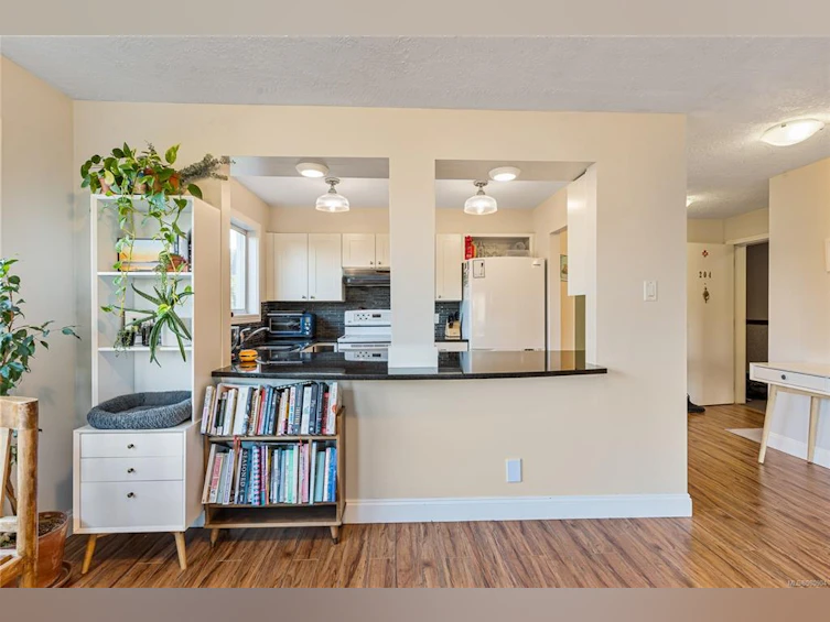 204-1714 Fort Street, Victoria, BC, V8R 1J2 - 8