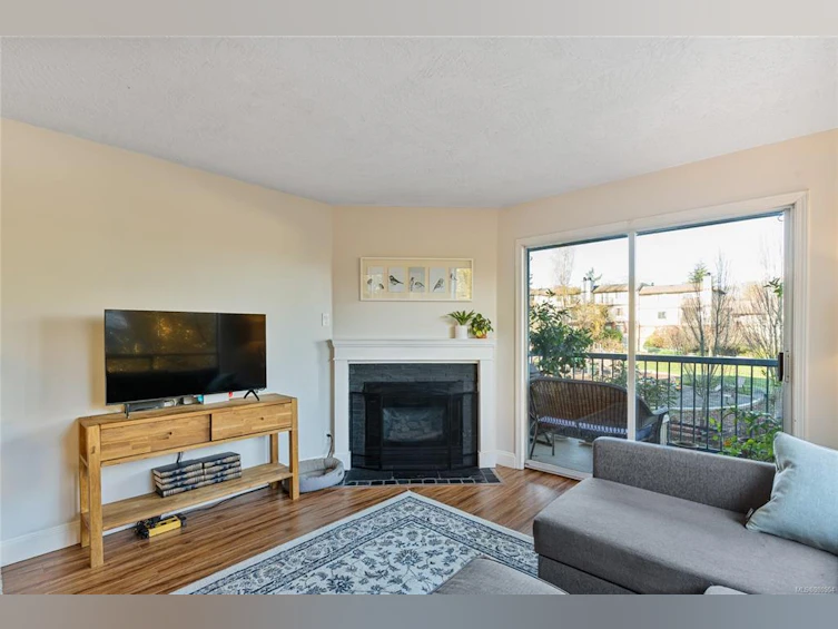 204-1714 Fort Street, Victoria, BC, V8R 1J2 - 11