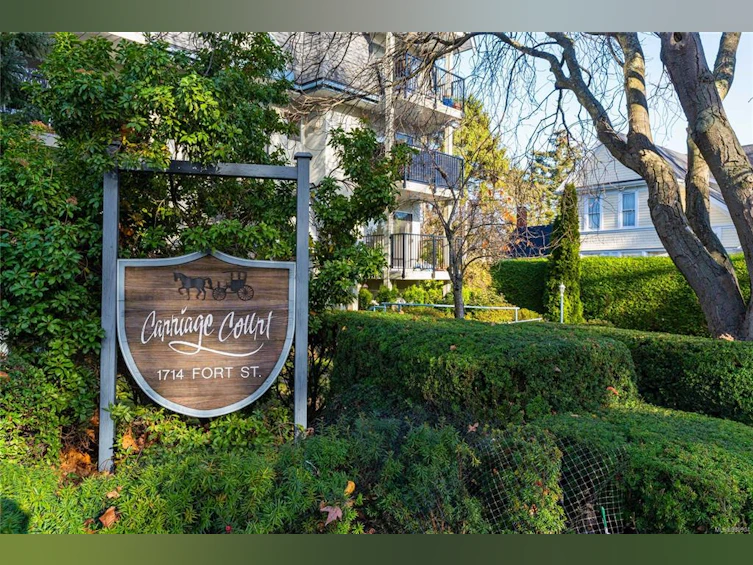 204-1714 Fort Street, Victoria, BC, V8R 1J2 - 22
