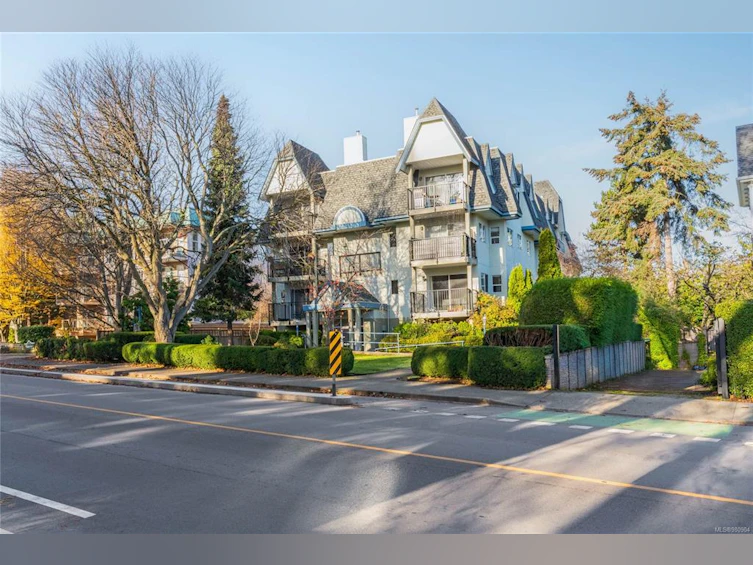 204-1714 Fort Street, Victoria, BC, V8R 1J2 - 23