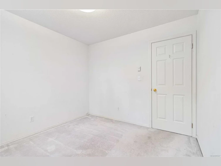 102-1801 Fern Street, Victoria, BC, V8R 4K4 - 24