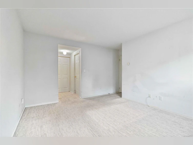 102-1801 Fern Street, Victoria, BC, V8R 4K4 - 27