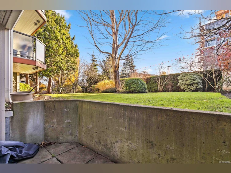 102-1801 Fern Street, Victoria, BC, V8R 4K4 - 37