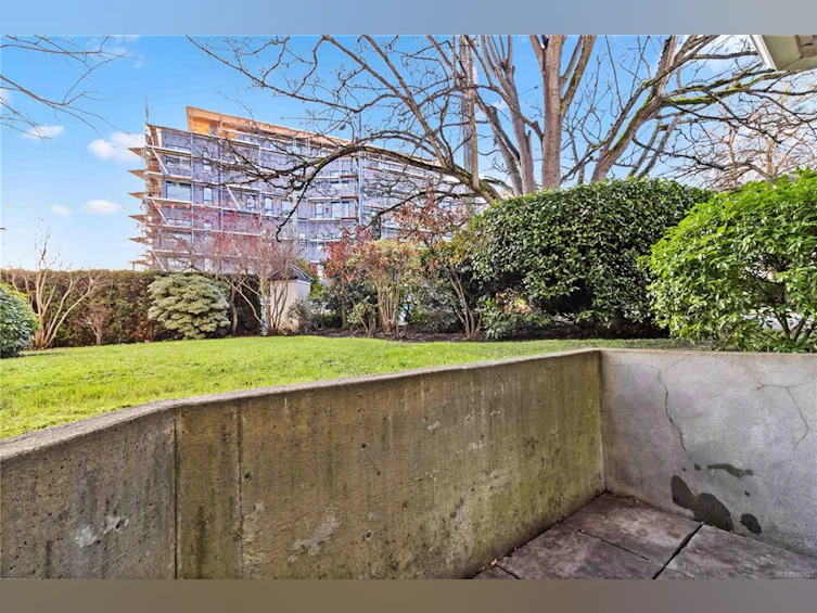 102-1801 Fern Street, Victoria, BC, V8R 4K4 - 40