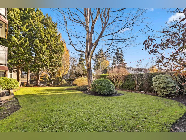 102-1801 Fern Street, Victoria, BC, V8R 4K4 - 41