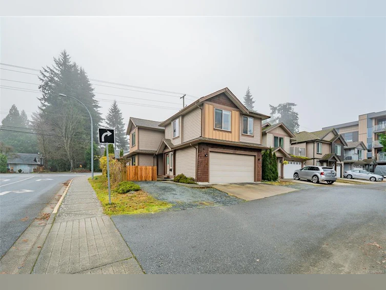 6002 Hammond Bay Road, Nanaimo, BC, V9T 5M5 - 2