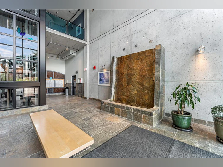 112-21 Erie Street, Victoria, BC, V8V 5A8 - 5