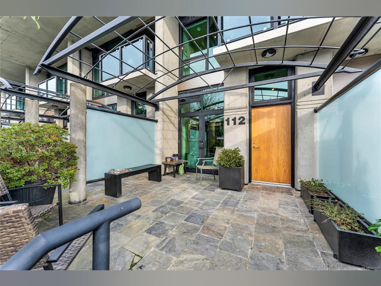 112-21 Erie Street, Victoria, BC, V8V 5A8 - 33