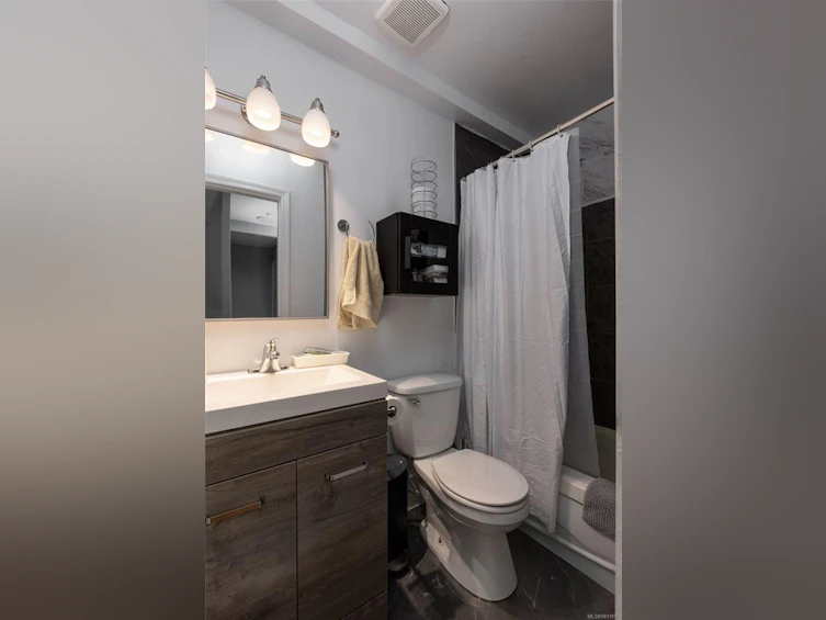 4-477 Lampson Street, Esquimalt, BC, V9A 5Z4 - 11