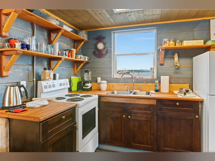 2015 Bay Street, Ucluelet, BC, V0R 3A0 - 8