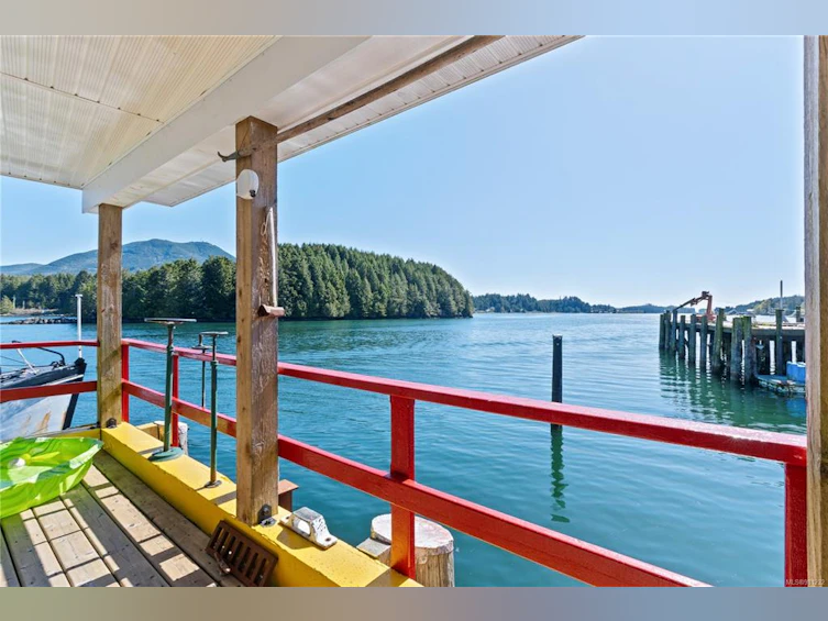 2015 Bay Street, Ucluelet, BC, V0R 3A0 - 16