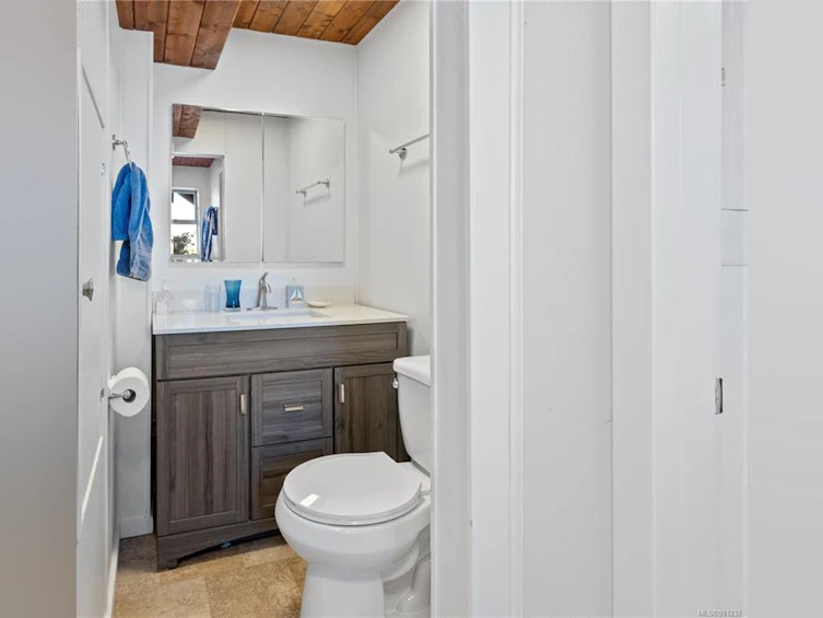 2015 Bay Street, Ucluelet, BC, V0R 3A0 - 23