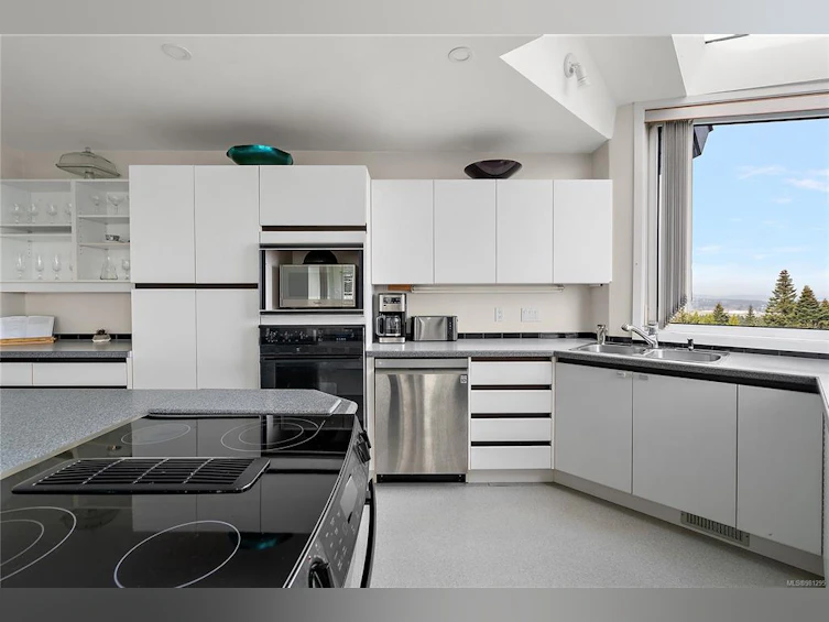 8901 Park Pacific Terrace, North Saanich, BC, V8L 5B1 - 14