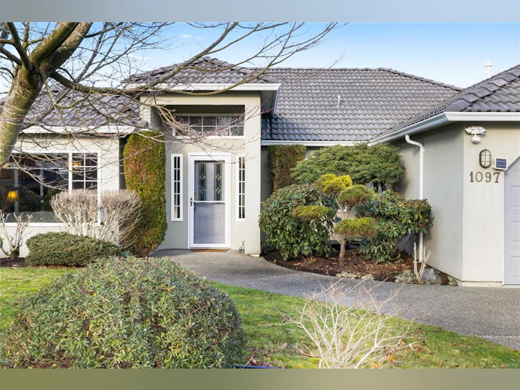 1097 Sunrise Drive, Qualicum Beach, BC, V9K 2K9 - 2
