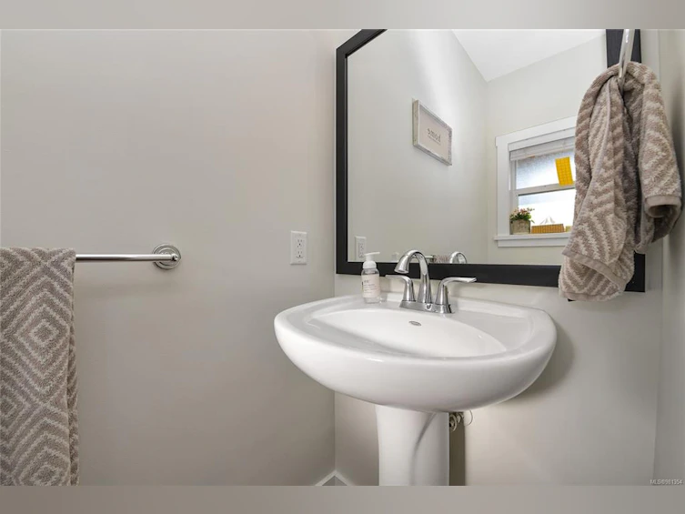 1024 Grob Court, Langford, BC, V9B 0N1 - 4