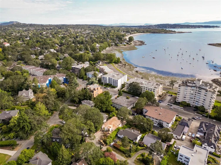 1263 St. Denis Street, Oak Bay, BC, V8S 5A6 - 4