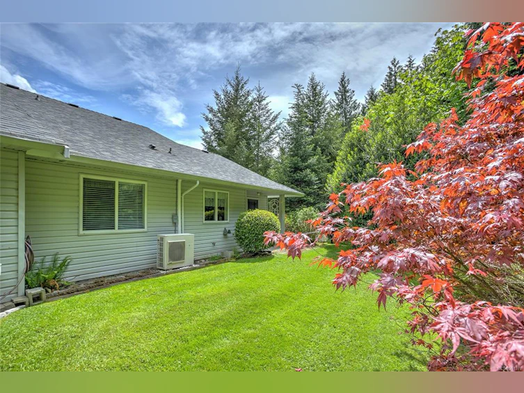 1-300 Grosskleg Way, Lake Cowichan, BC, V0R 2G1 - 7