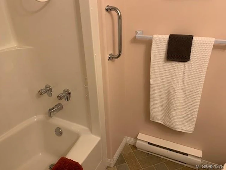 1-300 Grosskleg Way, Lake Cowichan, BC, V0R 2G1 - 30