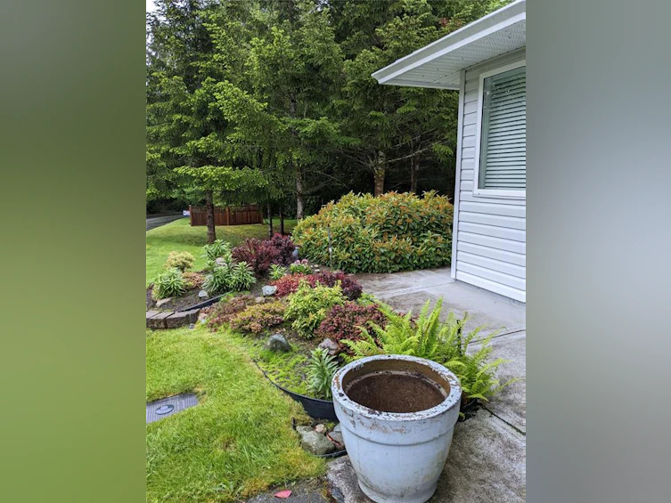 1-300 Grosskleg Way, Lake Cowichan, BC, V0R 2G1 - 37