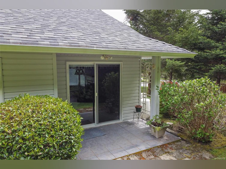 1-300 Grosskleg Way, Lake Cowichan, BC, V0R 2G1 - 41