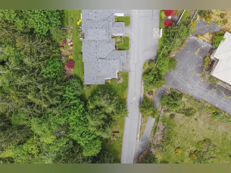 1-300 Grosskleg Way, Lake Cowichan, BC, V0R 2G1 - 46