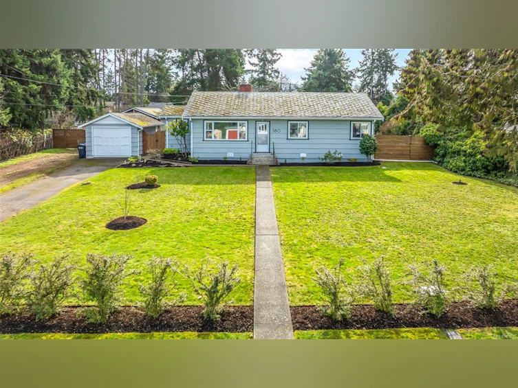 380 W Hirst Avenue, Parksville, BC, V9P 1K4 - 2
