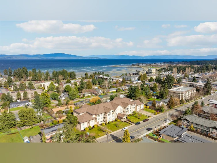 380 W Hirst Avenue, Parksville, BC, V9P 1K4 - 6