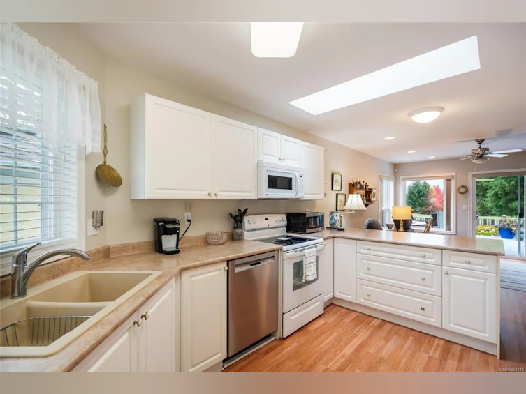 1309 Leeward Way, Qualicum Beach, BC, V9K 2M1 - 19
