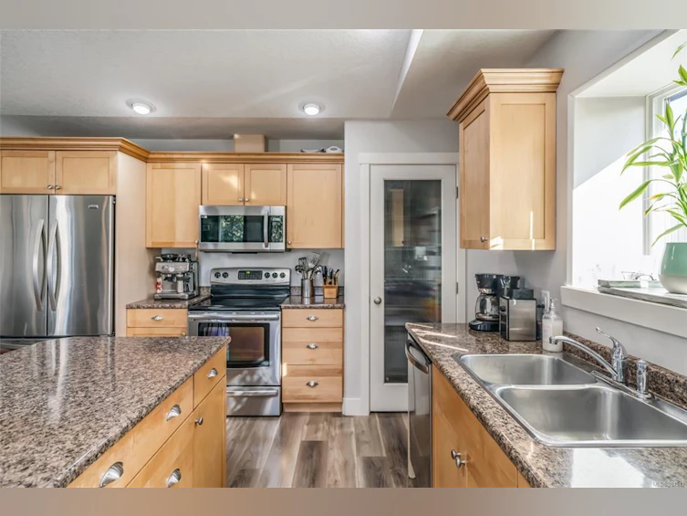 1525 Wilson Road, Nanaimo, BC, V9R 6R3 - 12