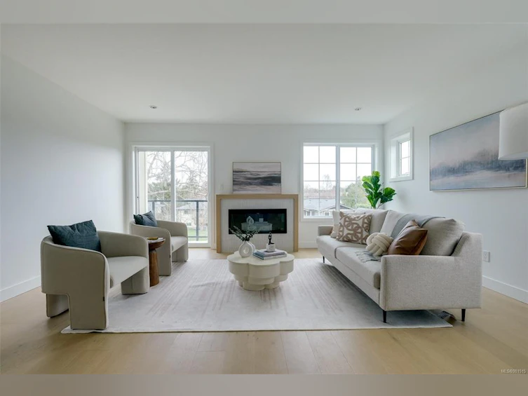 5-3907 Cedar Hill Road, Saanich, BC, V8P 3Z8