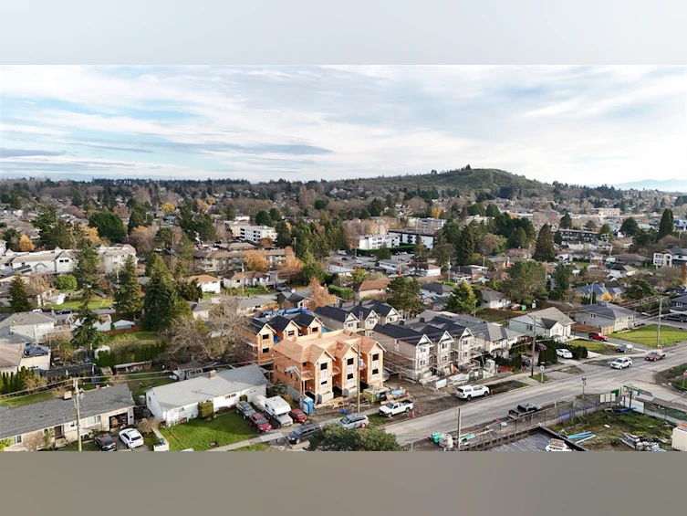 5-3907 Cedar Hill Road, Saanich, BC, V8P 3Z8 - 45
