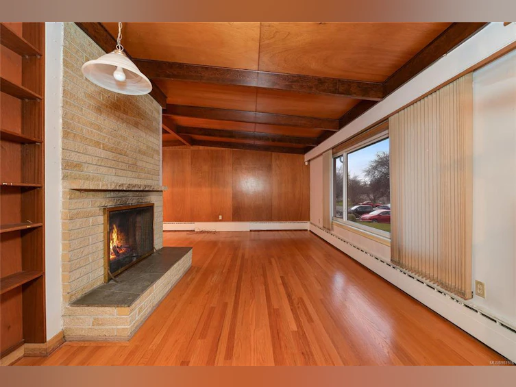 2925 Queenston Street, Saanich, BC, V8R 4P4 - 4