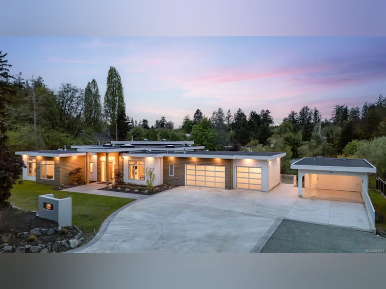 1084 Maple Road, North Saanich, BC, V8L 5P5 - 2