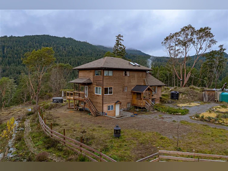 3113 Renfrew Road, Shawnigan Lake, BC, V0R 2W1 - 3