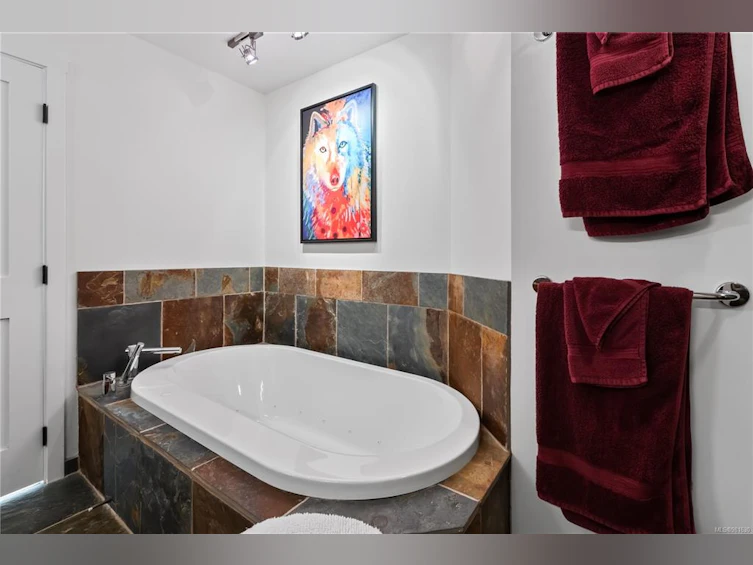 212-515 Marine Drive, Ucluelet, BC, V0R 3A0 - 26